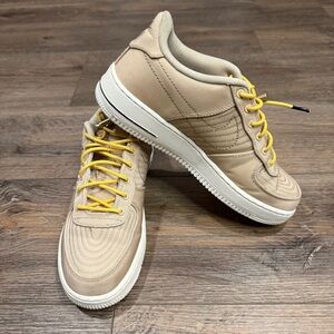 Nike Air Force 1 LV8 GS Sanddrift Citron Pulse DV 1622-100